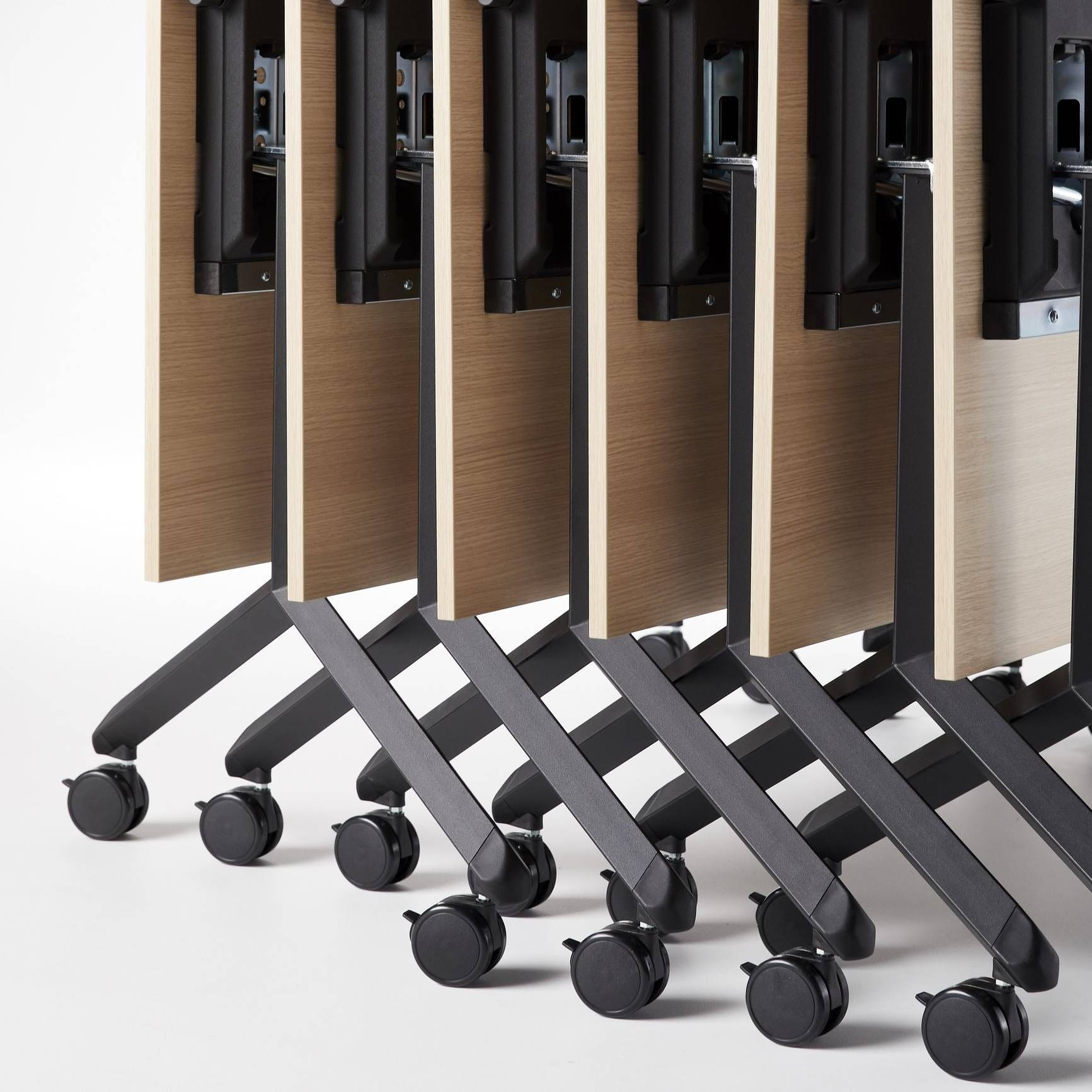 Elite Tilt Fliptop Tables - Image 4