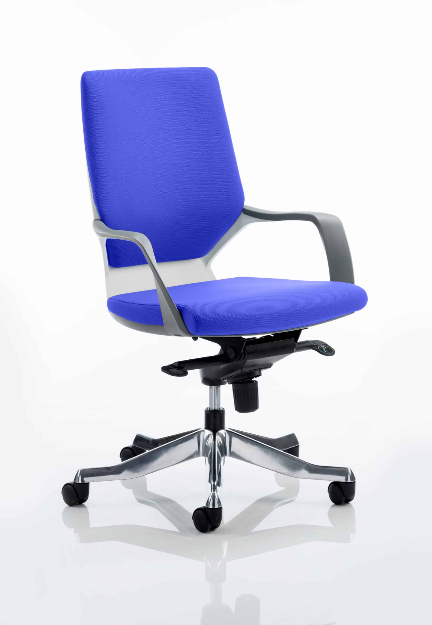 Xenon Medium Back Executive Office Chair with Arms - Image 4